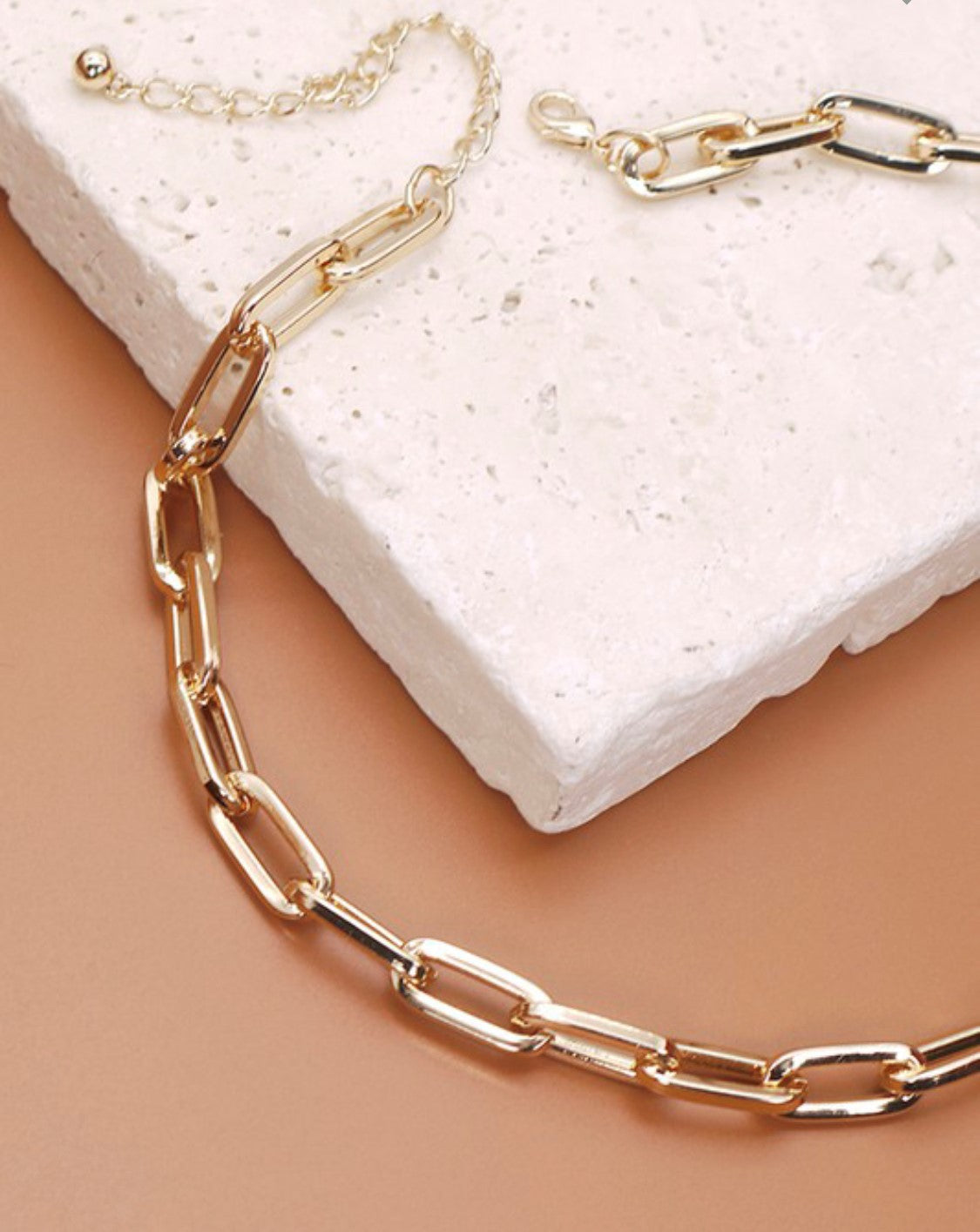 BREAK THE CHAIN NECKLACE | GOLD