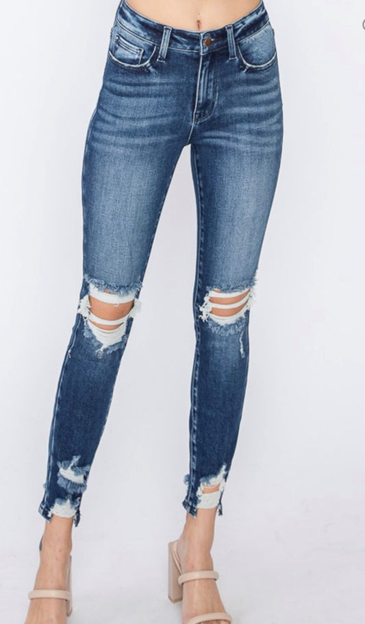 CLEO SKINNY JEANS (SIZE UP ONE SIZE)