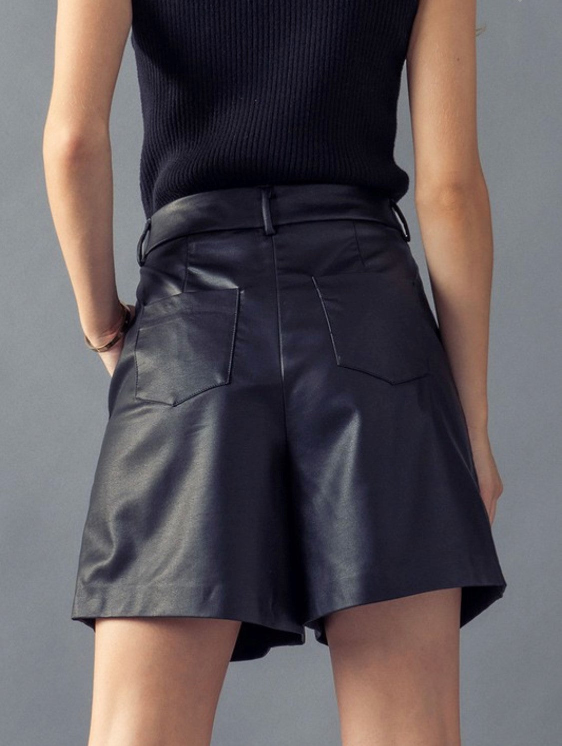 DANI LEATHER SHORTS | BLACK