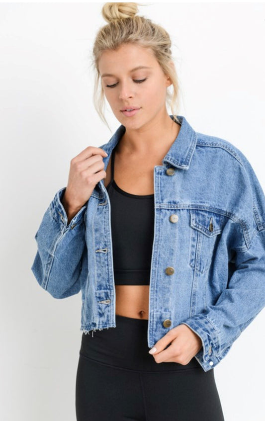 GO-TO CROPPED DENIM JACKET