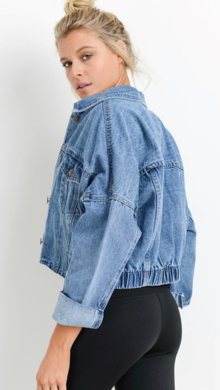 GO-TO CROPPED DENIM JACKET