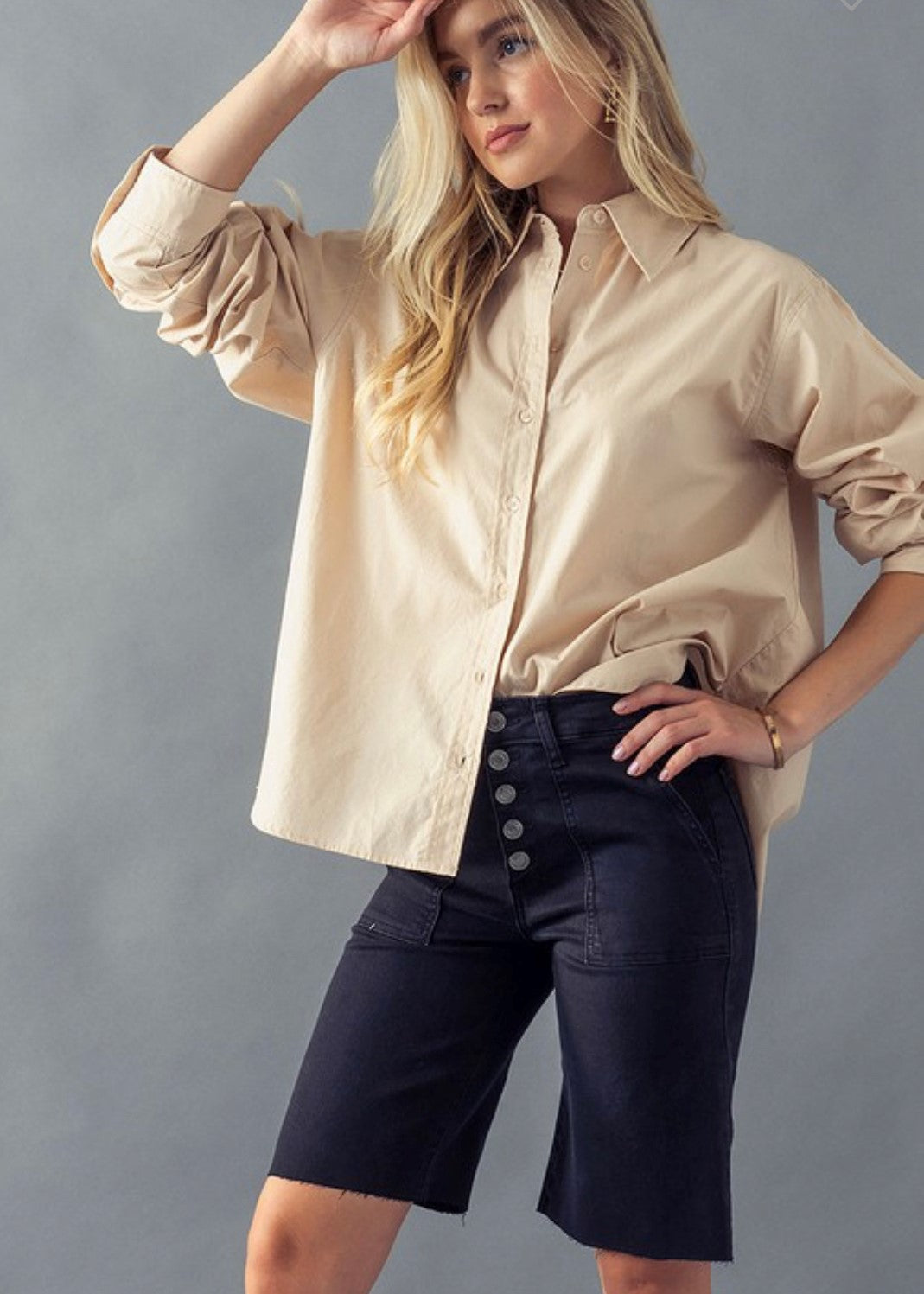 ONE AND ONLY BUTTON DOWN TOP | TAN