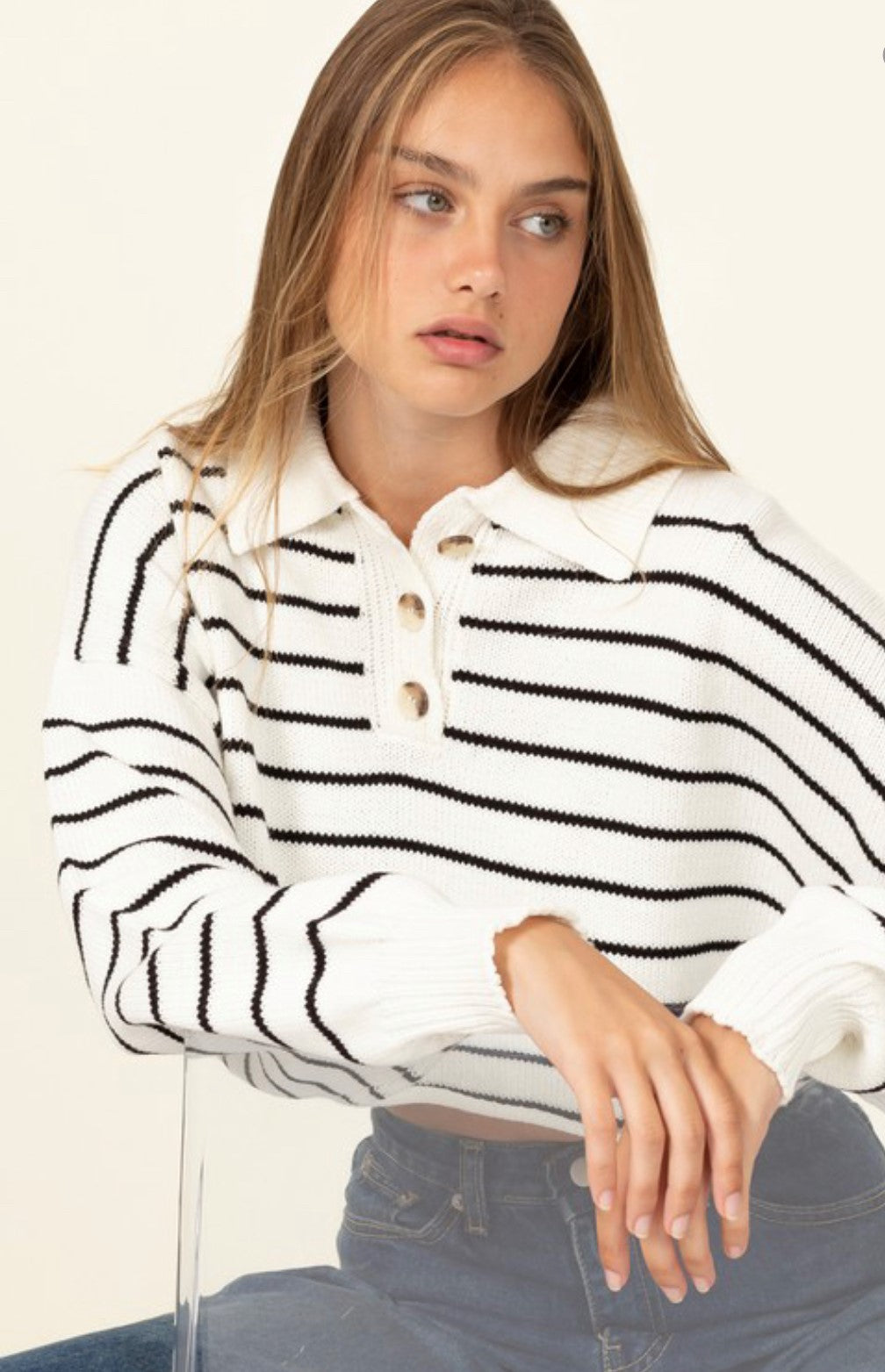 COLLEGIATE SWEATER TOP | BLACK & WHITE